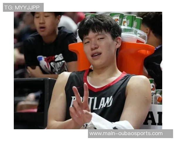 杨瀚森季前赛表现亮眼场均8分35板新赛季期待更大突破与进步 杨瀚森季前赛表现亮眼场均8分35板新赛季期待更大突破与进步