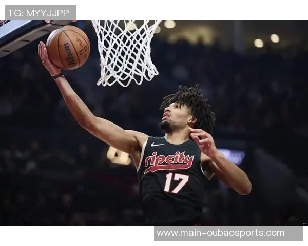 开拓者客场逆转勇士霸气抢下篮板球展现强大实力 开拓者客场逆转勇士霸气抢下篮板球展现强大实力